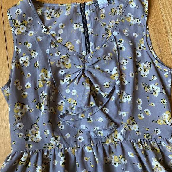 Gray & yellow floral dress - adorable for spring! - Picture 5 of 7